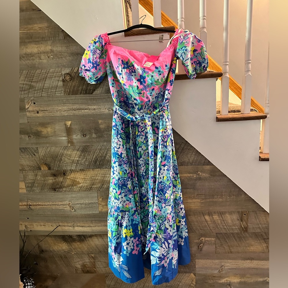 Lilly Pulitzer NWT Hard to find Zalie Midi dress.  Size 4. Beautiful and new!